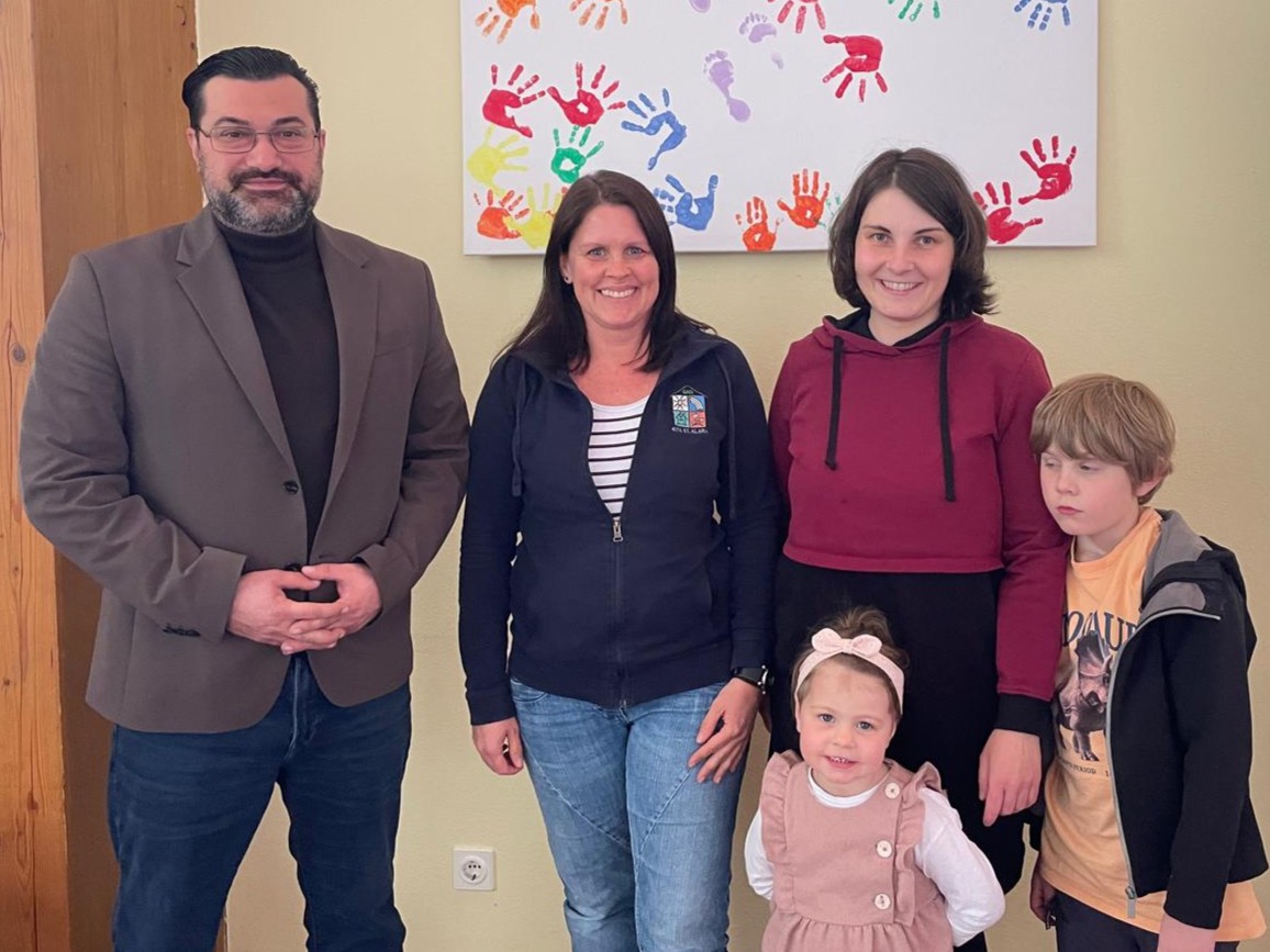 Foto_Übergabe_Vereinskarte_26_03